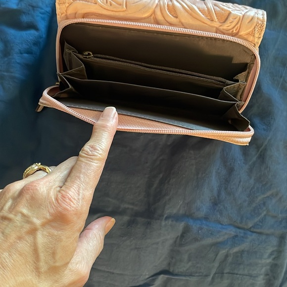 Wallet - Picture 5 of 8